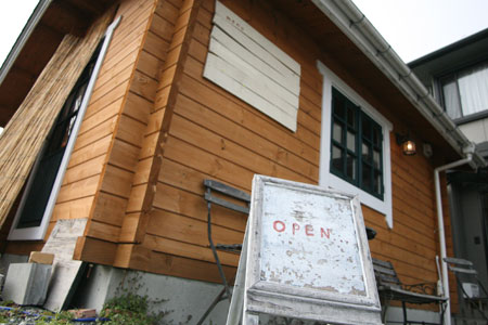 100327-f06.jpg